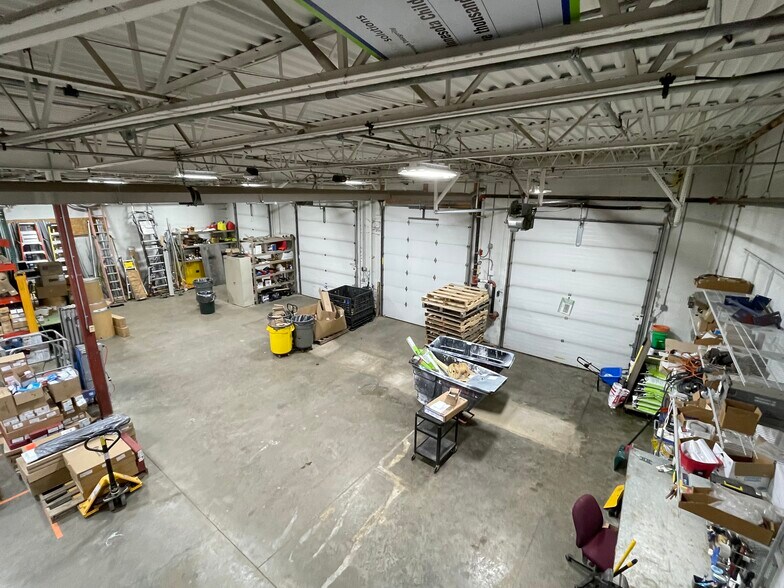 More Photos Of 2343 NW 135th Ln, Andover Manufacturing For Sale
