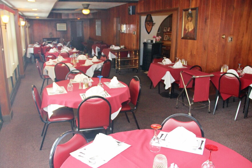 More Photos Of 2311 PA-247, Clifford Township Restaurant For Sale