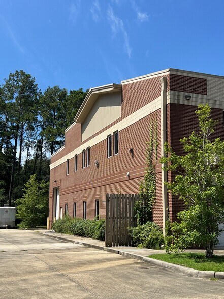 More Photos Of 300 Ashland Way, Madisonville Office For Sale