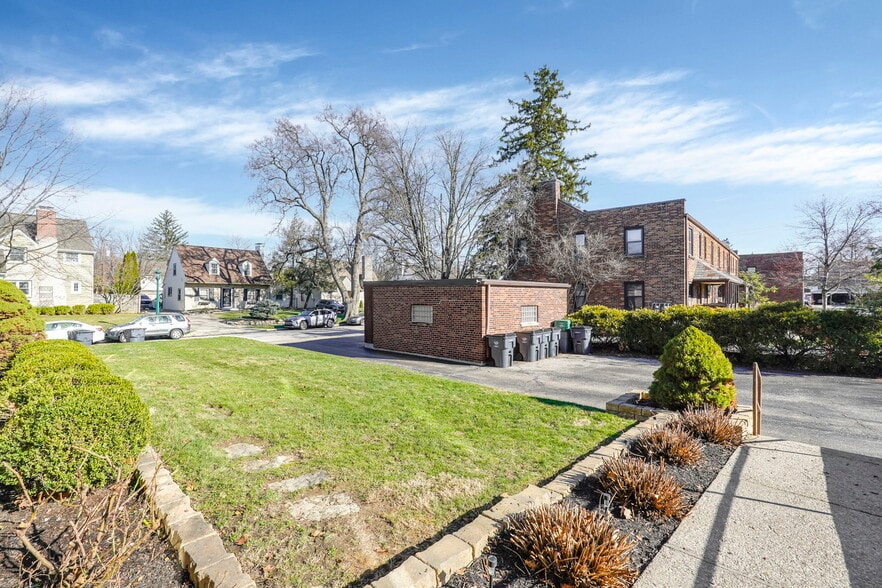 More Photos Of 2208 Arlington Ave, Columbus Apartments For Sale