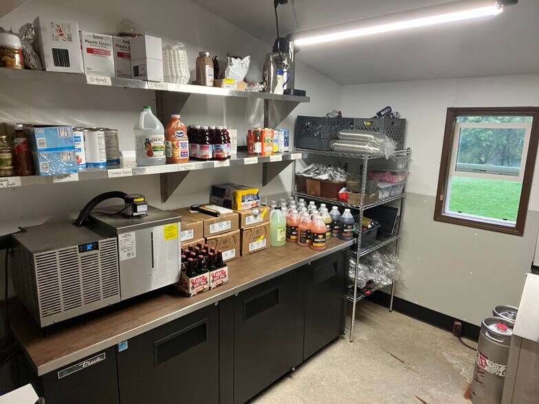 More Photos Of 125 Deadwood Rd, Lewiston Restaurant For Sale