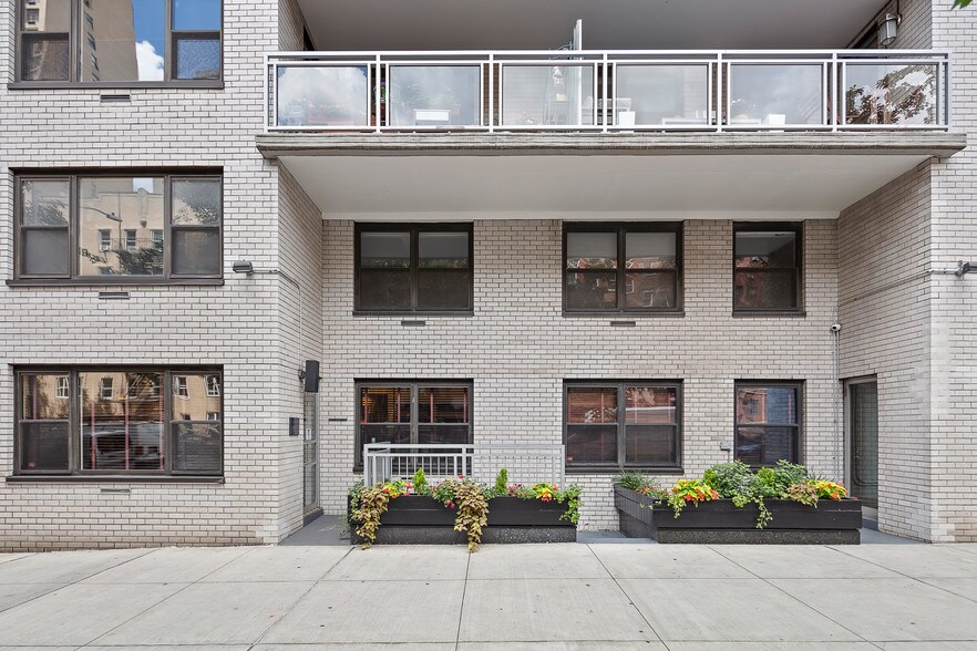 More Photos Of 420 E 72nd St, New York Healthcare For Sale