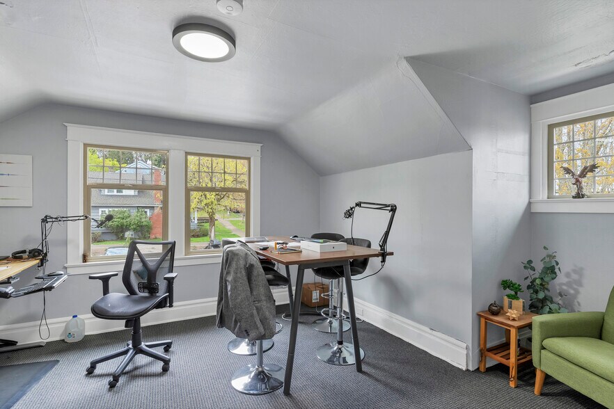 More Photos Of 1705 Commercial St SE, Salem Office Residential For Sale