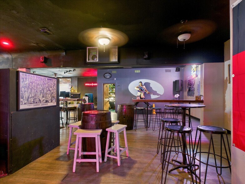 More Photos Of 1700 S Pahrump Valley Blvd, Pahrump Storefront For Sale