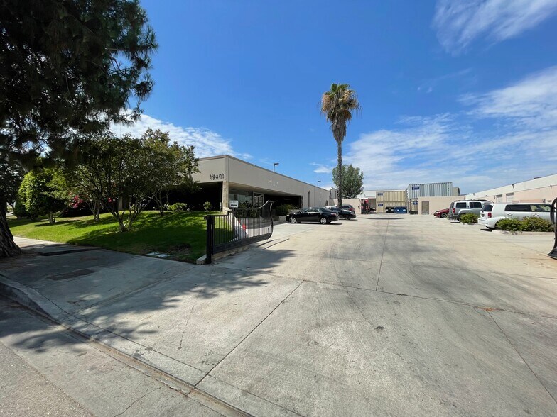 Primary Photo Of 19401 Business Center Dr, Northridge Warehouse For Lease