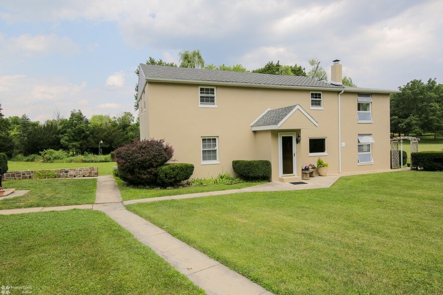 More Photos Of 3305 Municipal Dr, Whitehall Apartments For Sale