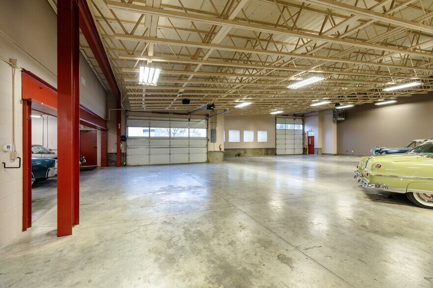 More Photos Of 1244 SE Gideon St, Portland Warehouse For Sale