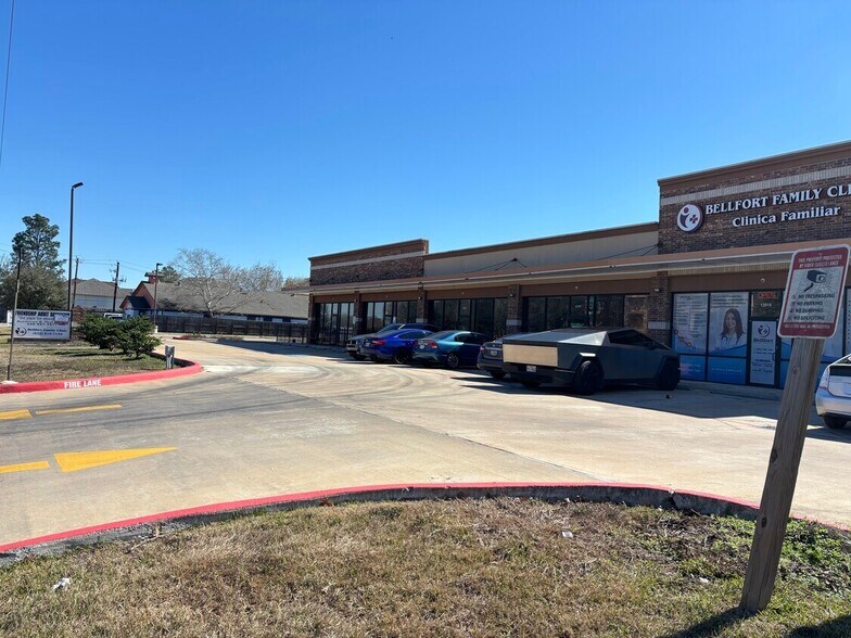 More Photos Of 12923 W Bellfort Blvd, Sugar Land Storefront Retail Office For Sale