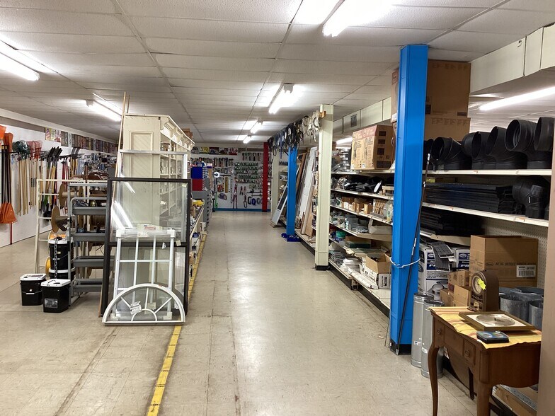 More Photos Of 7811 Main, Dozier Freestanding For Sale