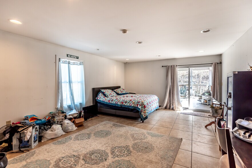 More Photos Of 5527 Oregonia Rd, Oregonia Restaurant For Sale