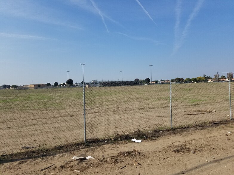 More Photos Of SWC Hosking & S Union Ave, Bakersfield Land For Sale