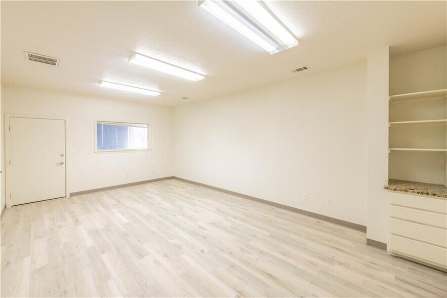More Photos Of 3700 Highway 123, San Marcos Office For Lease