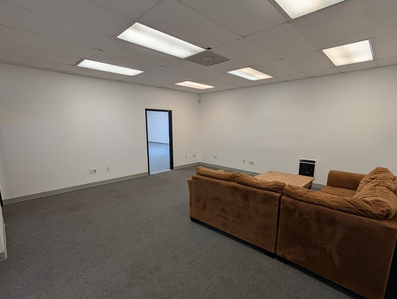 More Photos Of 930 Huber St, Grover Beach Warehouse For Lease