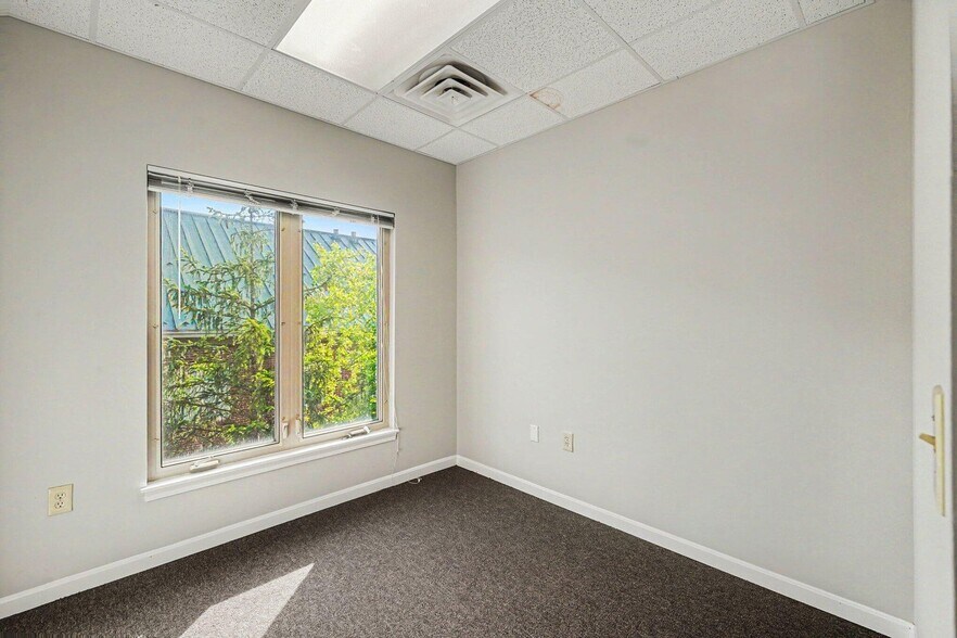 More Photos Of 6900 Houston Rd, Florence Office For Lease