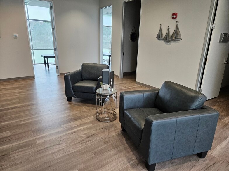 More Photos Of 411 Lantern Bend Dr, Houston Medical For Lease