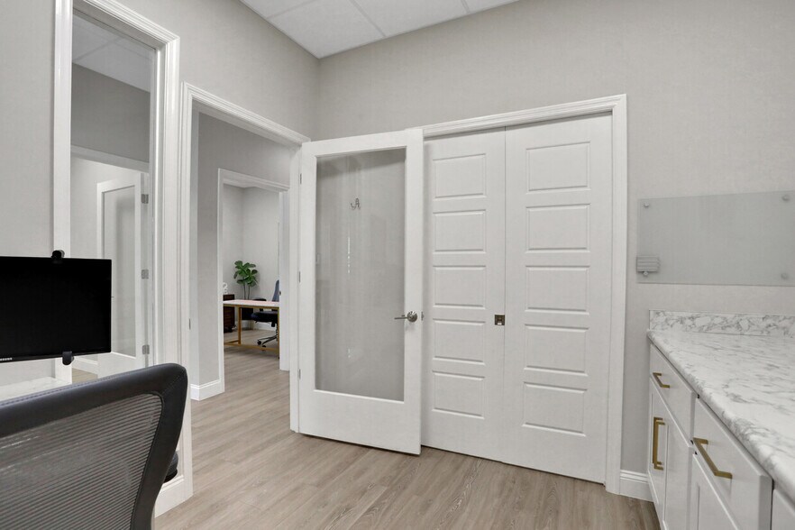 More Photos Of 1845 East West Pky, Fleming Island Medical For Lease