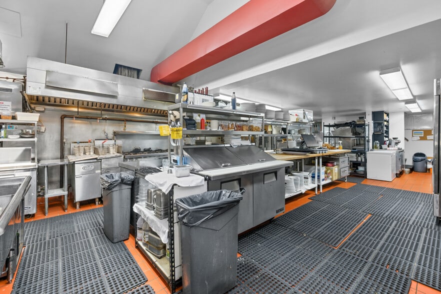 More Photos Of 488 South St, Hyannis Restaurant For Sale