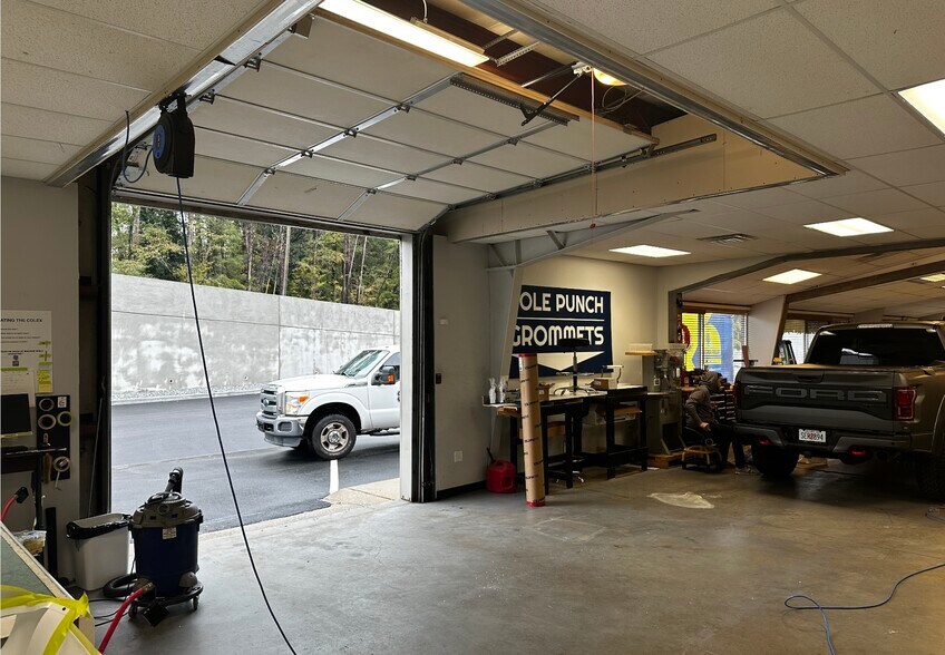 More Photos Of 139 New Hope Rd, Lawrenceville Warehouse For Sale