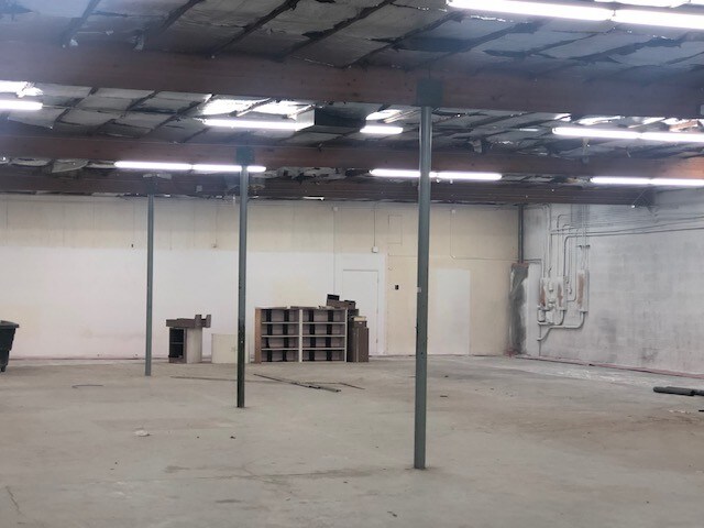 More Photos Of 3334 W McDowell Rd, Phoenix Warehouse For Lease