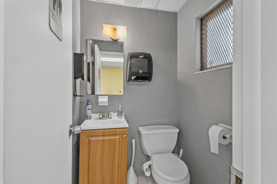 More Photos Of 1907 Tyrone Blvd N, Saint Petersburg Medical For Lease