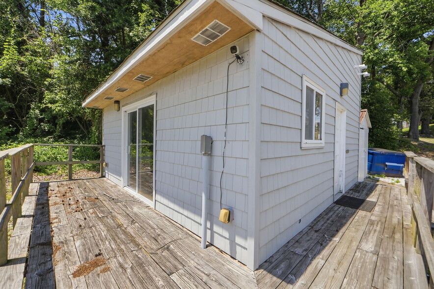 More Photos Of 7813 Leymar Rd, Glen Burnie Marina For Sale