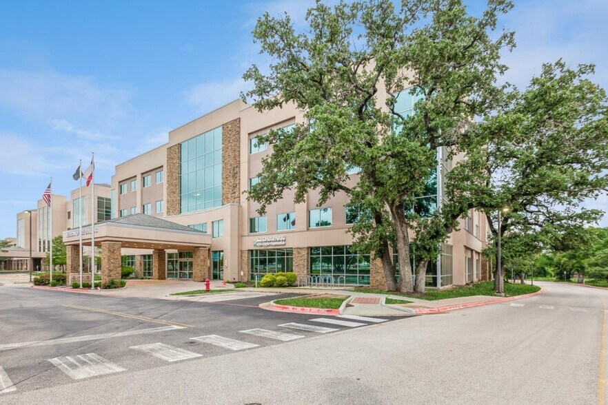 More Photos Of 1401 Medical Pky, Cedar Park Medical For Lease