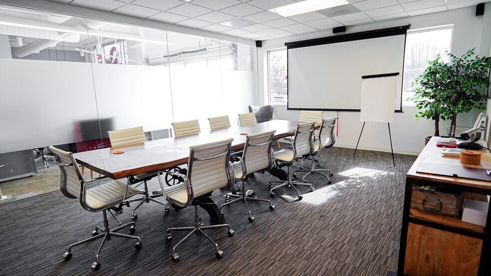 More Photos Of 1510 Ellsworth Industrial Blvd NW, Atlanta Loft Creative Space For Lease