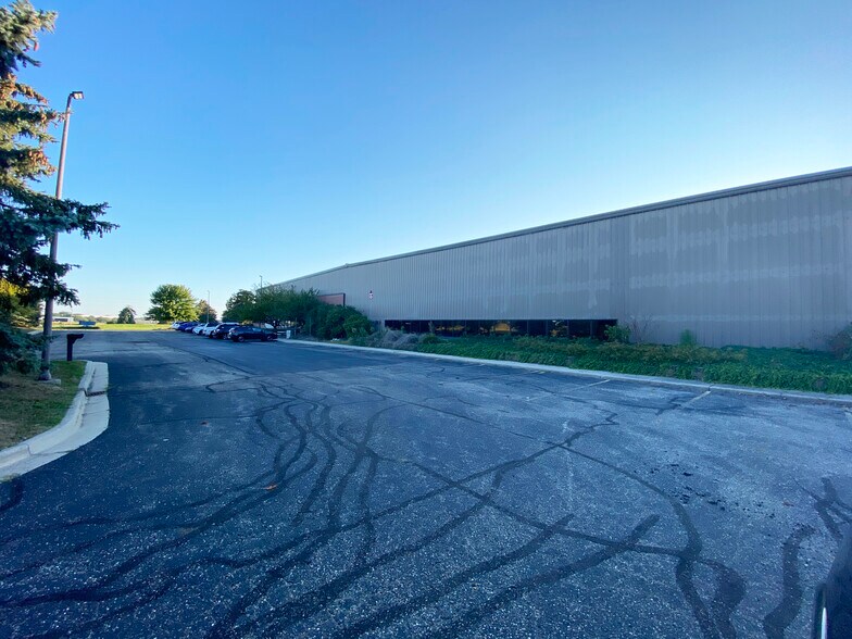 Primary Photo Of 1761 Airport Park Ct, Holland Manufacturing For Lease