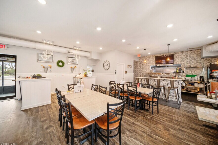 More Photos Of 7427 Roosevelt Rd, Forest Park Restaurant For Sale