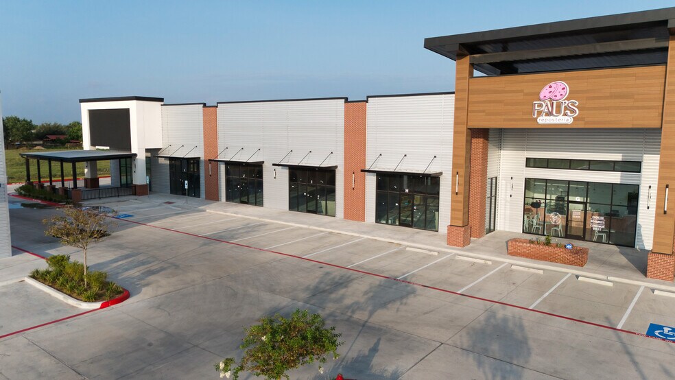 More Photos Of 3100 N. McColl Rd, Hidalgo General Retail For Lease