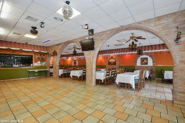 More Photos Of 3231 W 63rd St, Chicago Restaurant For Sale