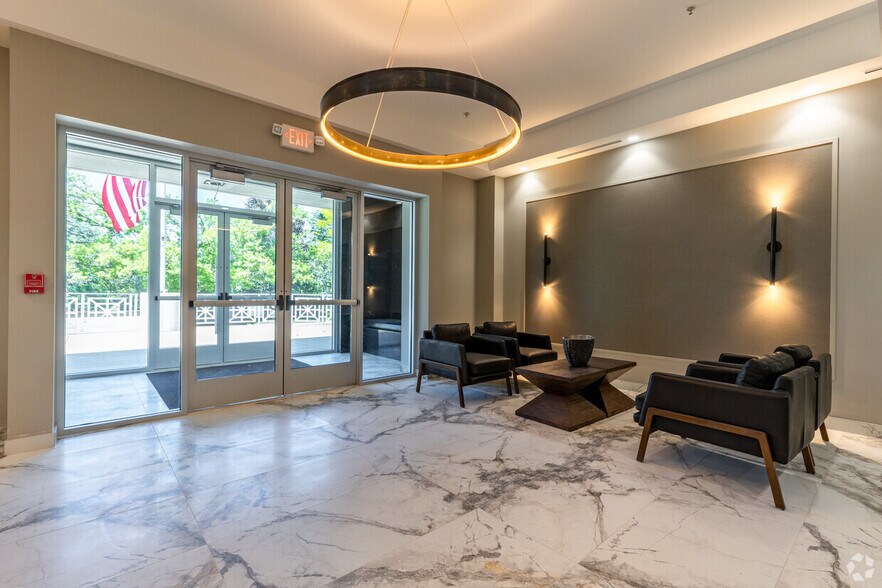 More Photos Of 645 W Grand River Ave, Howell Medical For Lease