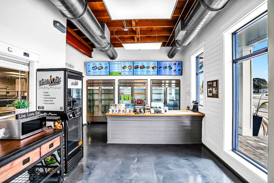 More Photos Of 350 Eglin Pky, Fort Walton Beach Freestanding For Sale