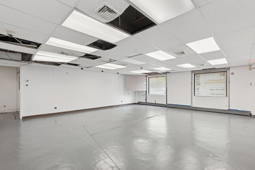 More Photos Of 1901 Madison Ave, New York Apartments For Lease