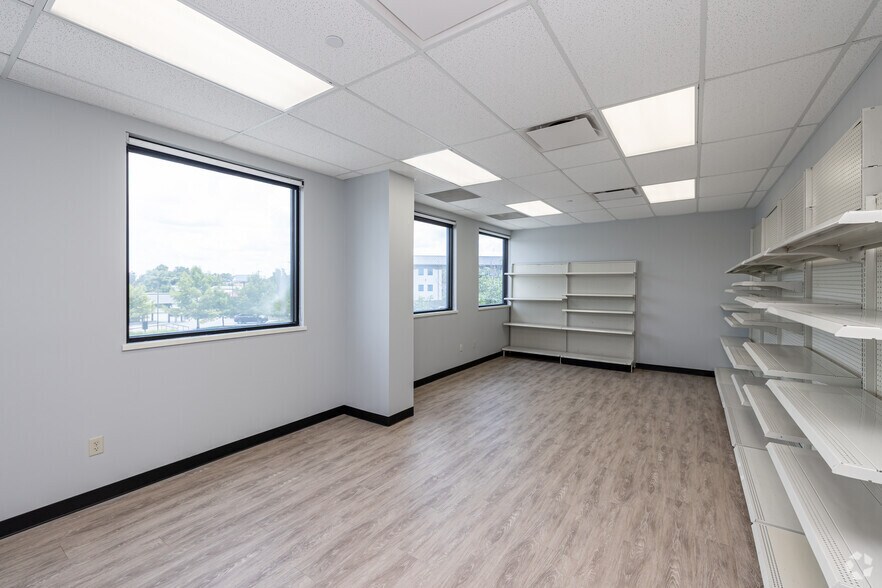 More Photos Of 1116 S Walton Blvd, Bentonville Office For Lease