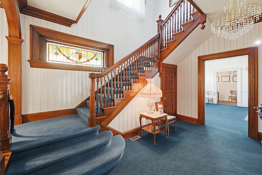 More Photos Of 1501 Lonsdale Ave, Lincoln General Retail For Sale