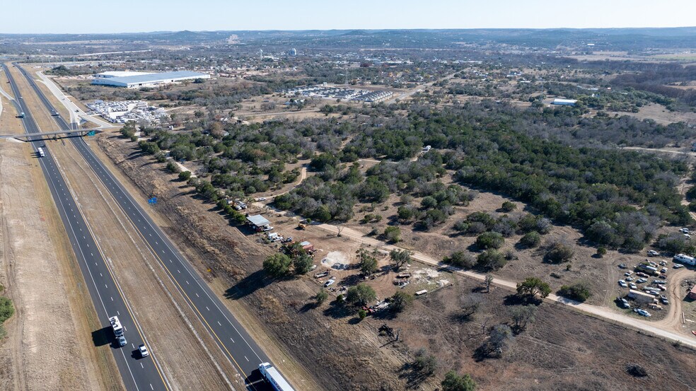 More Photos Of 854 N Creek Rd, Comfort Land For Lease