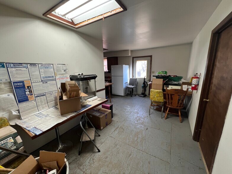 More Photos Of 410 E Chatham St, Metamora Industrial For Sale