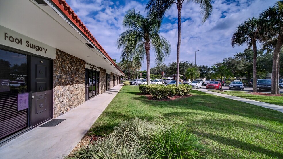 More Photos Of 201 N University Dr, Plantation Medical For Sale