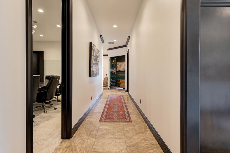 More Photos Of 2917 NW 156th St, Edmond Office Residential For Lease