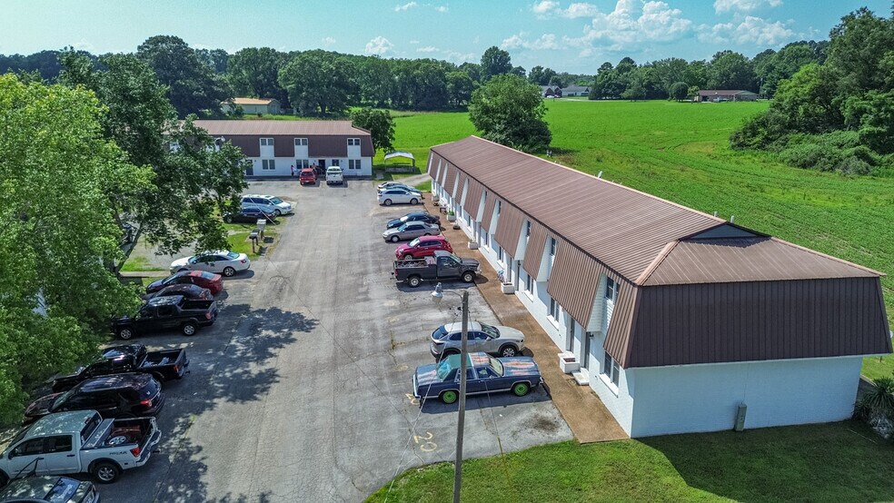 More Photos Of 2000 Old Tullahoma Rd, Winchester Apartments For Sale