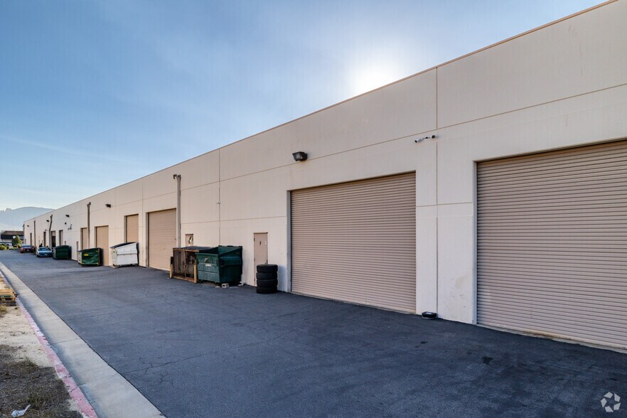 More Photos Of 26540 Jefferson Ave, Murrieta Showroom For Lease