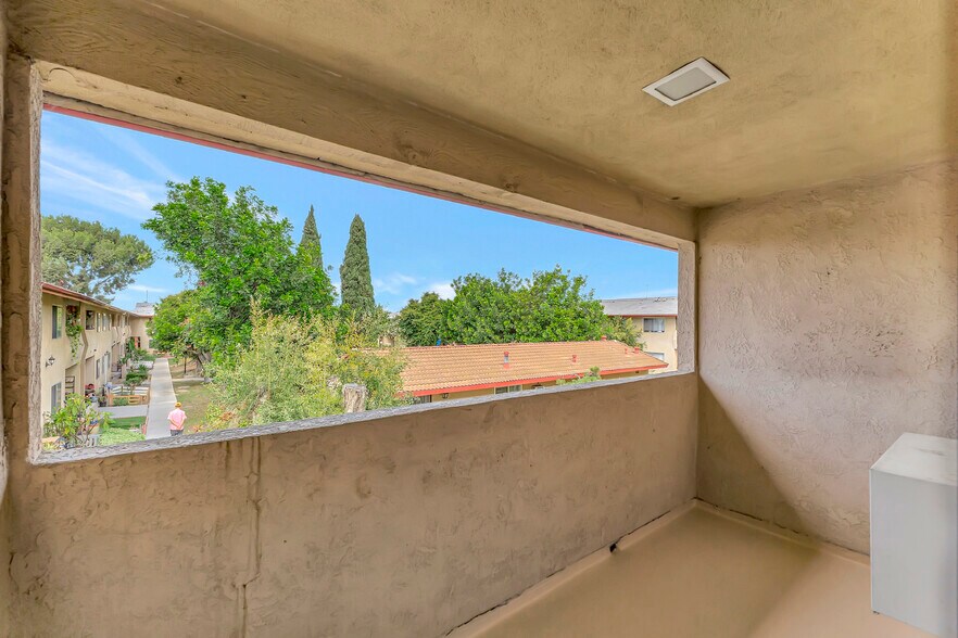 More Photos Of 9931 Central Ave, Garden Grove Apartments For Sale