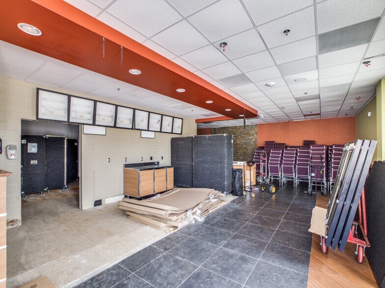 More Photos Of 19711 Stuebner Airline Rd, Spring Medical For Lease