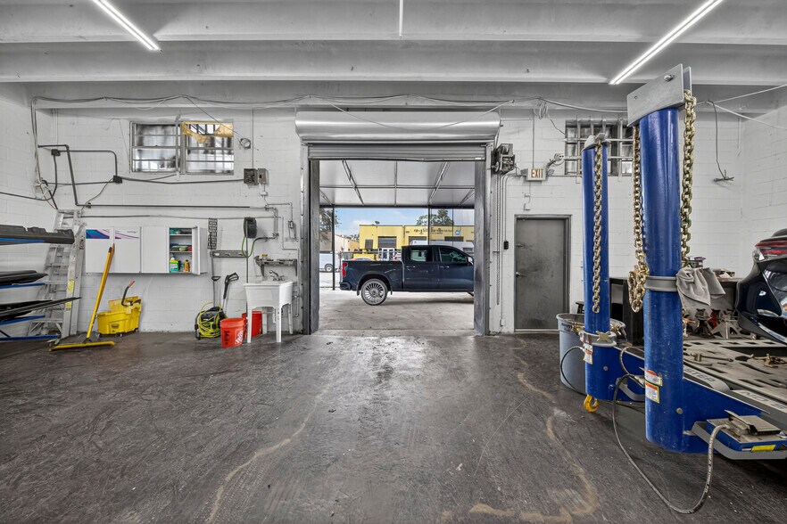 More Photos Of 1090 S 56th Ave, Hollywood Auto Repair For Sale
