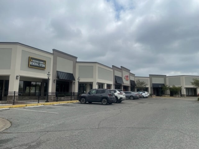 More Photos Of 2511-2537 E Ash St, Goldsboro General Retail For Lease