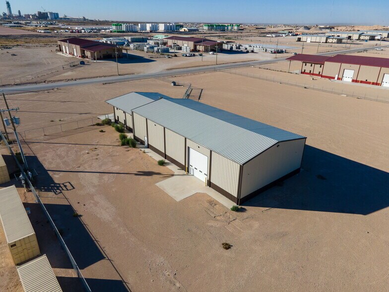 More Photos Of 16680 W Basin St, Odessa Warehouse For Sale