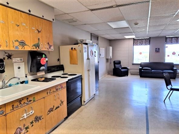 More Photos Of 1661 Summit Dr, Fort Atkinson Light Manufacturing For Sale