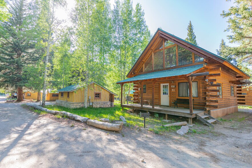 More Photos Of 860 County Road 142, Lake City Hotel For Sale