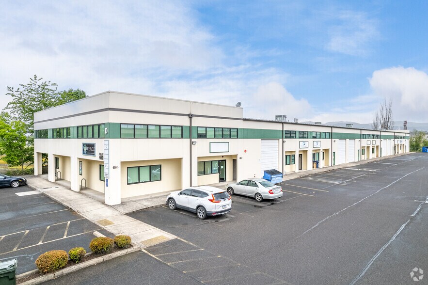 Primary Photo Of 4660 Main St, Springfield Light Manufacturing For Lease